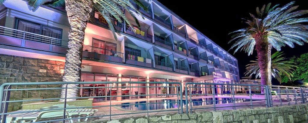 Hotel Sirena ポドゥゴラ エクステリア 写真